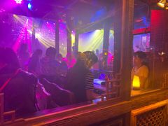 -欧米亚派对酒吧(绵阳店)