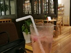 -猫的天空之城概念书店(杭州南宋御街店)