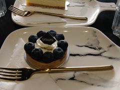 -UNI UNI(环亚凯瑟琳店)