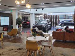 -宁波宝信宝马4S店(江北日湖店)