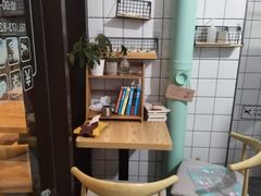 -蜜蜂小象·榴莲千层蛋糕(时代汇11栋店)