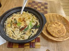 -天瑞福云南过桥米线(十里河店)