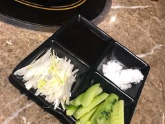 -三人行骨头王火锅(长寿店)