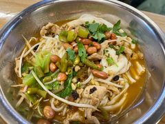 -丽丽三鲜螺蛳粉(田林路店)