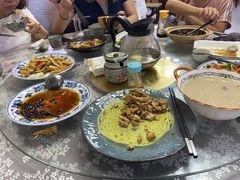-天天向上素食餐厅(五台山店)