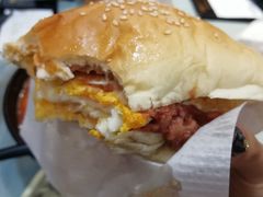 招牌咸牛肉芝士猪仔包-华嫂冰室(尖沙咀店)