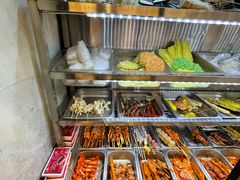 自助取餐区-二钢串叔麻辣烫(华龙大厦店)