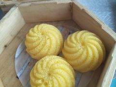 -亚洲国际大酒店·云顶阁旋转自助餐厅