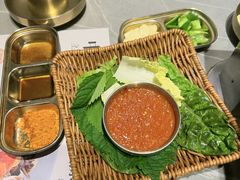 -草家酱蟹炭火烤肉店(珲春南路一店)