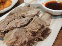 手抓羊肉半斤-贯贯吉·清真餐厅(浙江中路店)