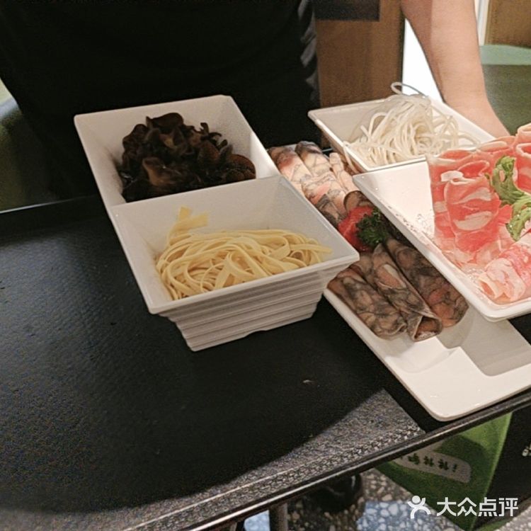 秋天养生土鸡煲