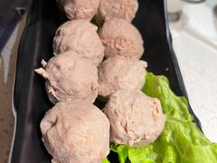 手捶生牛肉丸-牛村来人潮汕牛肉火锅(西单店)