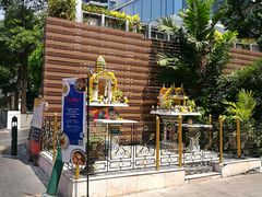 -皇家田广场(อนุสาวรีย์ทหารอาสา)