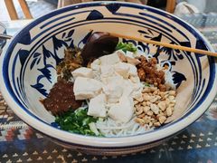 -蜗牛小馆醉乡民谣云南菜(惠新西里店)