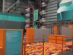 -极限PLAY运动娱乐新世界·团建派对潮玩休闲馆·室内蹦极高空游乐园