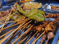-马路牙子烧烤音乐酒馆(望京店)