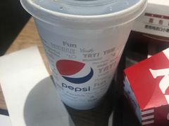 -肯德基(中纬店)