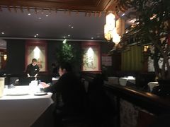 大堂-八府香鸭·啫啫煲(华山路店)