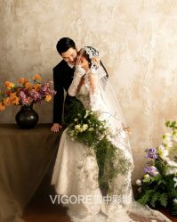 -雪中彩影婚纱摄影·微光艺术中心