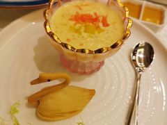 杨枝甘露天鹅酥-杭州西湖柳莺里酒店·闻莺厅