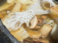 -蘑界·野生菌火锅(深业上城店)