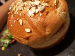 -HIGH FIVE哈福手工汉堡(桂林路店)