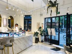 -Fridi Patisserie Cafe