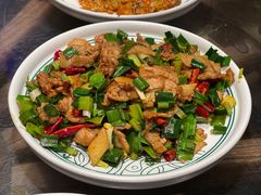 蒜苗小炒肉-云海肴·汽锅鸡·云南菜(美罗城店)