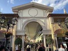 -佛罗伦萨小镇广佛名品奥特莱斯(疏港路店)