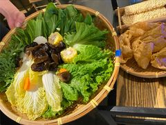 -尚尚仙·酸汤猪手·猪肚鸡火锅(华联万柳购物中心店)