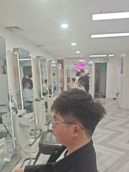 -米娜护肤造型
