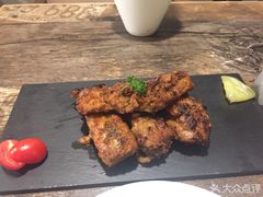 -HIGH FIVE哈福手工汉堡(桂林路店)