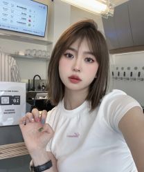 -BULB STUDIO 巴柏明星发型工作室