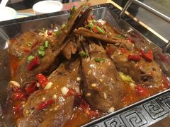 -街角等你.大连海鲜烧烤(西安路店)