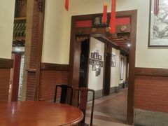-梅龙镇酒家(南京西路总店)