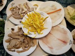 -桥香园云南过桥米线(金马碧鸡店)