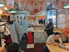 -柳州肥姨妈大骨螺蛳粉(东靖路店)
