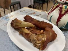 -汗腾格里·风味餐厅(新疆驻京办店)