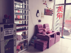 这个店里有美甲，环境不错哦-丝语沙龙美发美甲