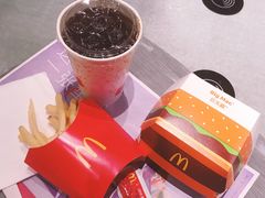 -麦当劳(中山公园龙之梦店)