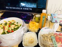 -小鱼小牛·鱼牛干锅·脆鱼火锅(世欧广场店)