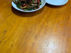 -临江餐馆二楼美食部落