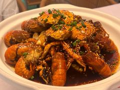 -肥肥虾庄·金牌油焖大虾(汉口城市广场店)