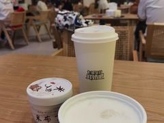 奶白酒-乍甸乳业鲜奶吧(红河水乡店)