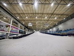 -乔波室内滑雪场