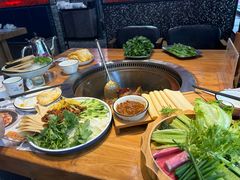 -山河屯铁锅炖·非遗东北菜(南山店)
