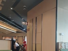 -海底捞火锅(新松江路生日主题店)