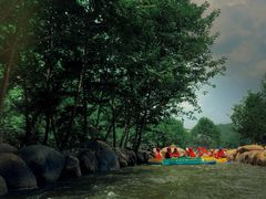 -尧山大峡谷漂流