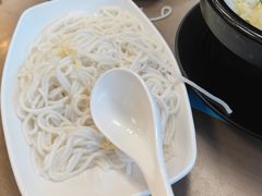 -灵芝妹子海鲜米线(香炉礁山姆店)