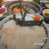 洞为主 题的火锅在长沙还是第一次体验，环境好又有特色